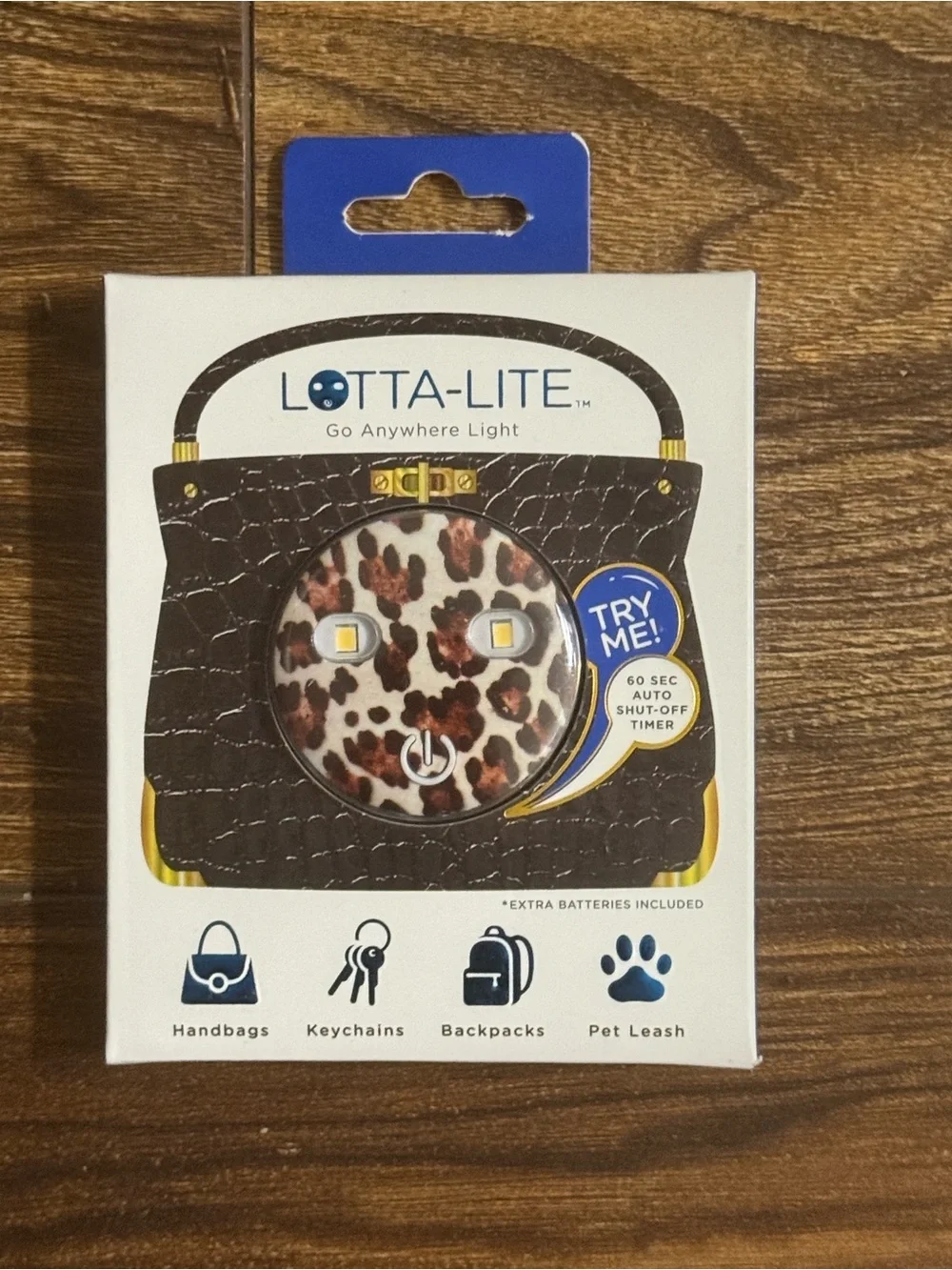 PurseN Lotta-Lite Go and Anywhere Light in a classic leopard print